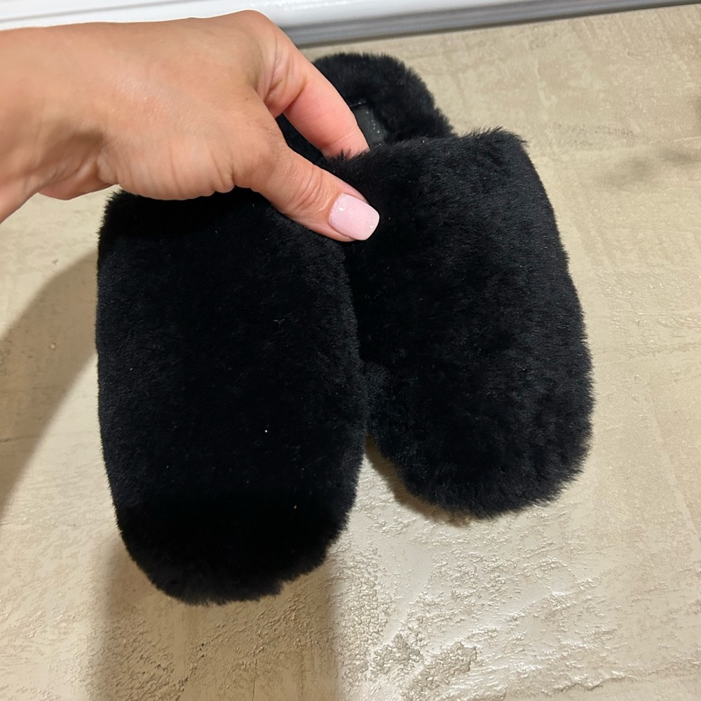 AEYDE
Kelly shearling slippers size 36 - Picture 8 of 10